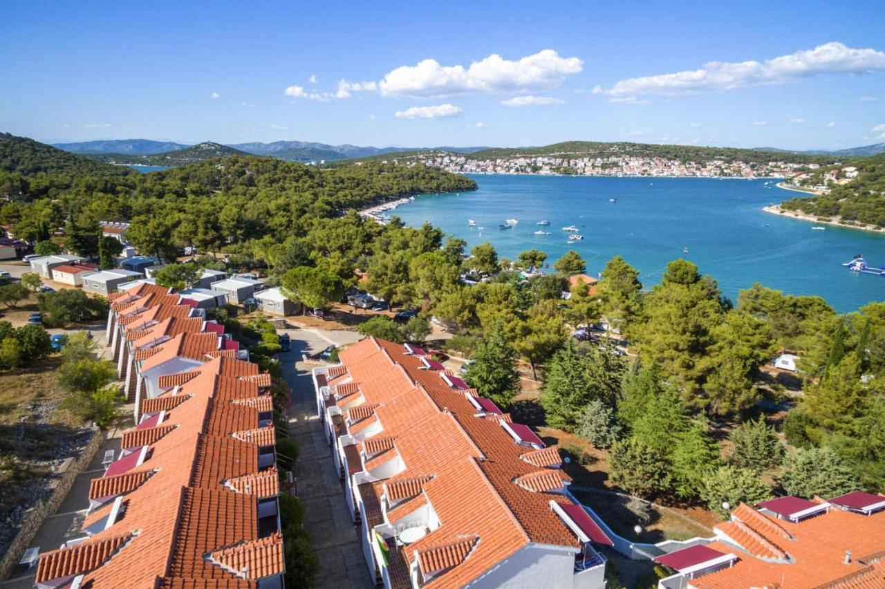 Belvilla Apartments In Holiday Resort Jezera Village, Island Murter Tisno Exteriör bild