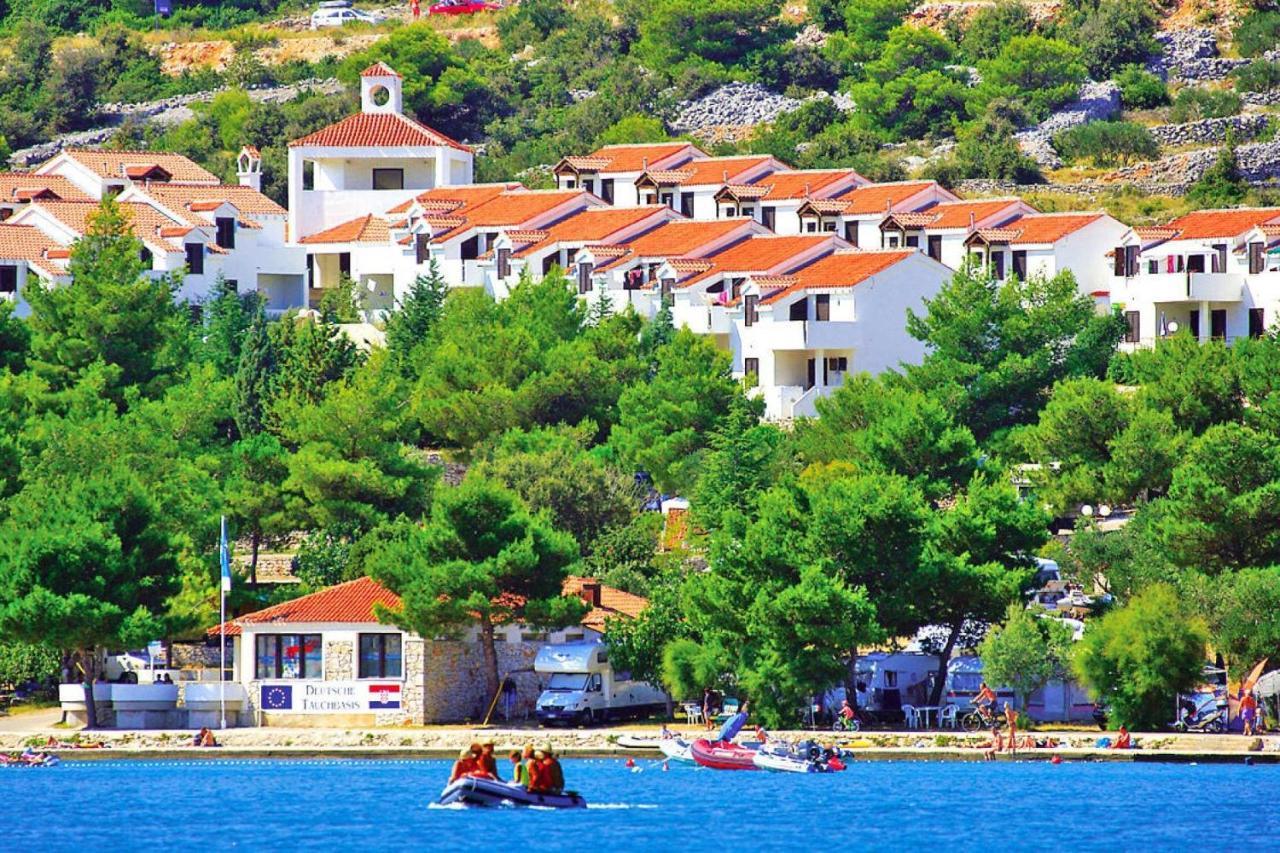 Belvilla Apartments In Holiday Resort Jezera Village, Island Murter Tisno Exteriör bild
